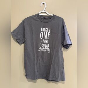 🔴2/$10 SALE🔴Gray Graphic T-Shirt